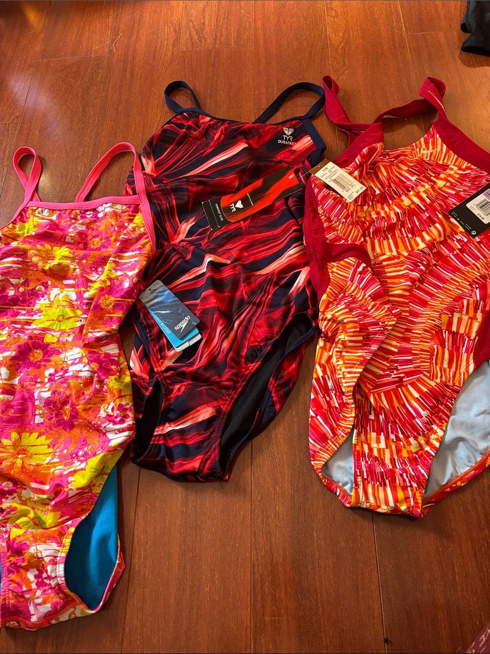 Nwt TYR Nike teen Red  One-Piece Swimsuit lot - Performance Fit size 38 / L
